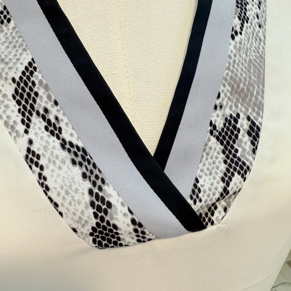 Express Snakeskin Trim Blouse ππ€π€ β Size Small β¨ - Picture 5 of 11